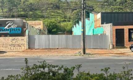 Terreno comercial para alugar no Centro, Poços de Caldas  por R$ 8.000