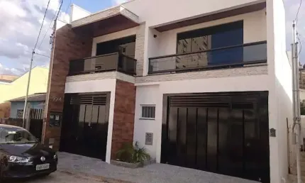 Casa com 4 quartos à venda no Centro, Poços de Caldas , 188 m2 por R$ 1.650.000