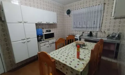 Casa com 3 quartos à venda no Centro, Poços de Caldas , 150 m2 por R$ 1.600.000
