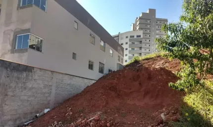 Terreno à venda no Residencial Veredas, Poços de Caldas  por R$ 200.000