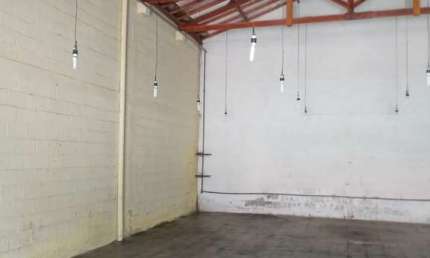 Barracão / Galpão / Depósito à venda no Jardim São Bento, Poços de Caldas , 144 m2 por R$ 450.000