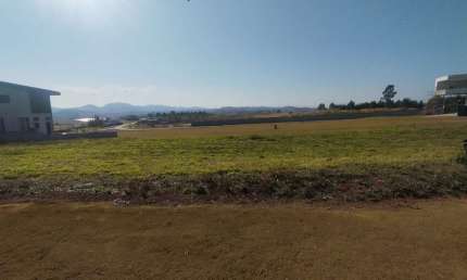 Terreno à venda na Serras Altas Golf Estate, Poços de Caldas  por R$ 790.000