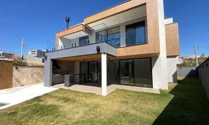 Casa com 4 quartos à venda no Santa Maria, Poços de Caldas , 343 m2 por R$ 2.900.000