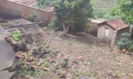 Terreno à venda no Jardim São Paulo, Poços de Caldas  por R$ 215.000
