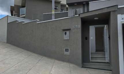 Casa com 3 quartos à venda no Parque San Carlo, Poços de Caldas , 116 m2 por R$ 800.000