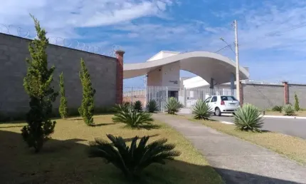Terreno à venda no Centreville, Poços de Caldas  por R$ 450.000