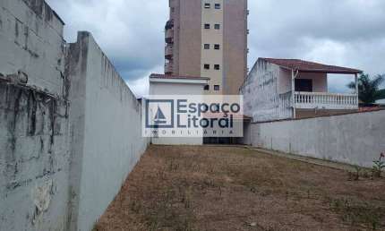 Oportunidade  Região Central, sobrado à venda com escritura definitiva, Caraguatatuba- SP.