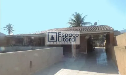 Casa com 3 dormitórios à venda, 170 m² por R$ 700.000,00 - Pontal de Santa Marina - Caraguatatuba/S
