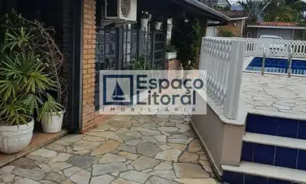Casa com 6 dorm, 3 suítes, piscina a 300m da praia das palmeiras à venda - caraguatatuba, sp