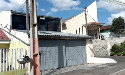 **Sobrado no bairro Costeira- Araucária** Contém: 2 quartos, sendo um suíte com sacada; Sala de estar e jantar; 2 banheiros; Cozinha; Lavanderia coberta; Garagem coberta para 2 carros; VALOR 380.000,0
