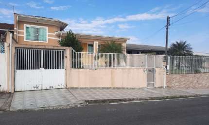 EXCELENTE CASA COM 200M² NO IGUAÇÚ EM TERRENO DE 275M² POR APENAS 849.990,00 3 AMPLOS DORMITÓRIOS