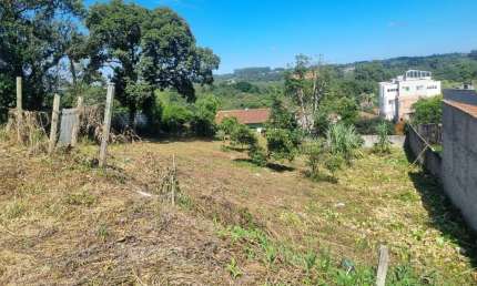 ÓTIMO TERRENO MEDINDO 408,00M² NO CENTRO DE ARAUCÁRIA IDEAL PARA CONSTRUÇÃO DE APARTAMENTOS, PRÓXIMO A HAVAN, APENAS R$ 395.000,00