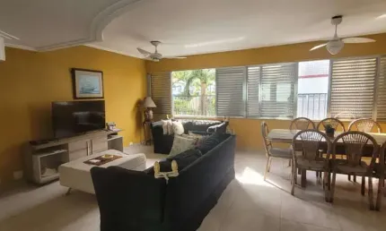 Apartamento duplex para locação anual praia do tombo