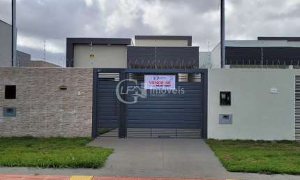 Imperdível oportunidade: Casa à venda em Campo Grande-MS, bairro São Francisco, 3 quartos, 1 suíte, 1 vaga de garagem!