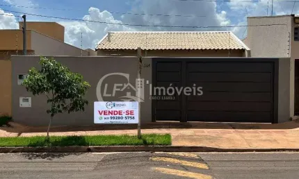 Casa com 3 quartos à venda na Rua Elmiria Ferreira de Lima, Ary Abussafi de Lima, Campo Grande