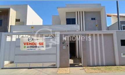 Casa para venda em Campo Grande-MS, bairro Panamá: 2 quartos, 1 suíte, 1 sala, 3 banheiros, 3 vagas de garagem, 133m².