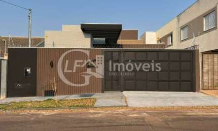 Casa à venda na Vila Vilas Boas em Campo Grande-MS: 3 quartos, 3 suítes, 3 salas, 2 banheiros, 4 vagas de garagem, 180m².