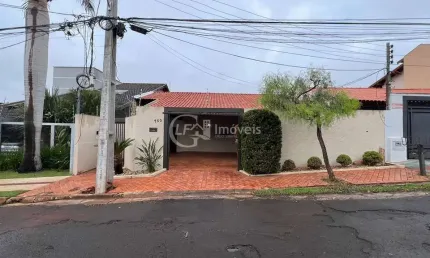 Espetacular casa à venda em Campo Grande-MS, Vila Giocondo Orsi: 4 quartos, 1 suíte, 3 salas, 3 banheiros, 3 vagas, 205m²!
