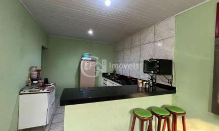 Casa à venda em Campo Grande-MS, Vila Nogueira: 4 quartos, 2 salas, 2 banheiros, 3 vagas de garagem - 134,00m². Aproveite!