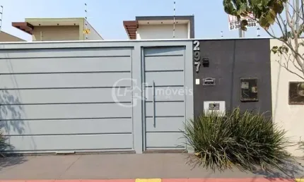 Casa à venda em Campo Grande-MS, bairro Santo Antônio: 3 quartos, 1 suíte, 4 banheiros, 3 vagas, 122m². Aproveite!