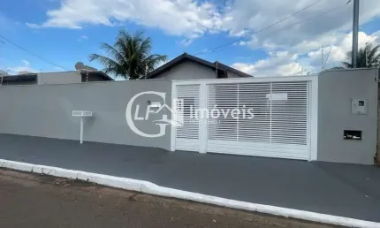 Casa com 2 quartos à venda na Rua das Camélias, Núcleo Habitacional Buriti, Campo Grande