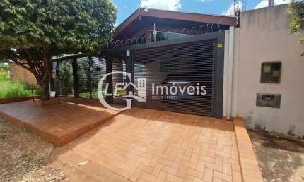 Casa Com Piscina Espaço Gourmet e Rica em Blindex,Estuda Permuta
