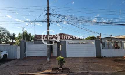 Casa com 3 quartos à venda na Rua Presidente Dutra, 1939, Coronel Antonino, Campo Grande, 220 m2 por R$ 1.250.000