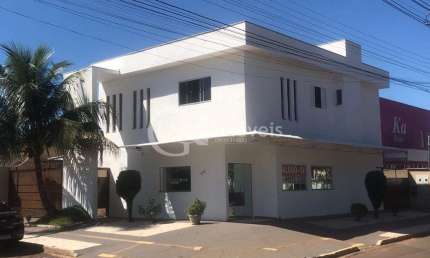 Salão Comercial à Venda em Campo Grande-MS, Bairro Mata do Jacinto - 2 Salas, 3 Banheiros, 4 Vagas de Garagem, 227m²!
