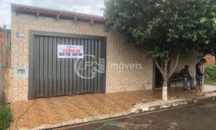 Imperdível! Casa à venda em Campo Grande-MS, Jardim Vida Nova, 3 quartos, 3 salas, 2 banheiros, 3 vagas, 161m². Venha conferir!