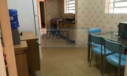 CASA COM 4 QUARTOS A ALGUNS METROS DO METRÔ ANA ROSA