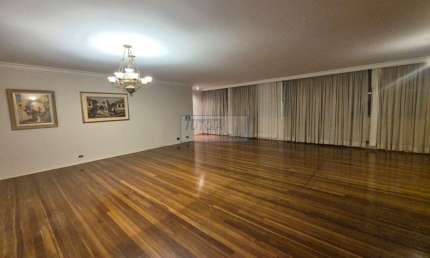 Apartamento à Venda no Jardim Paulista, São Paulo-SP: 3 Quartos, 1 Suíte, 1 Sala, 4 Banheiros, 2 Vagas, 226m².