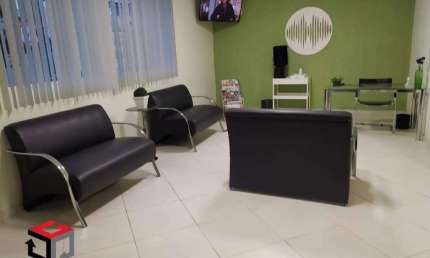 Sobrado à venda com 177m² com 2 vagas, localizado na Vila Assunção em Santo André - SP.