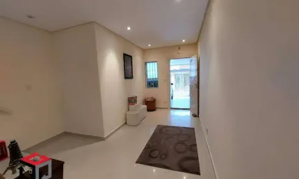 Sobrado de 180 m² no Rudge Ramos em São Bernardo do Campo - SP