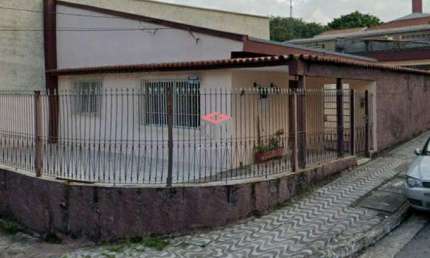 Casa- 243m², localizada no Jardim Hollywood- São Bernardo do Campo- SP.