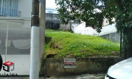 Construa sua casa em uma rua sem saída em um bairro residencial!