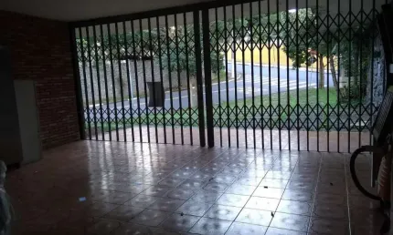 Terreno de 2.463,90 m² com casa construída no Anchieta em São Bernardo do Campo - SP.