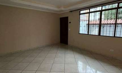 Sobrado à venda 3 quartos 1 suíte 6 vagas Taboão - São Bernardo do Campo - SP