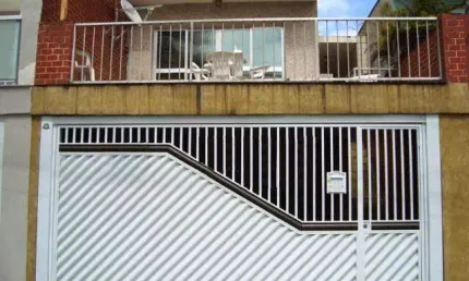 Lindo sobrado à venda - 3 Quartos - 2 Vagas - Nova Petrópolis - São Bernardo do Campo - SP