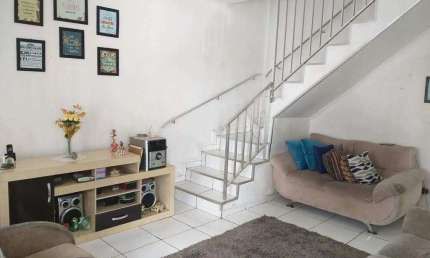 Sobrado com 148m² localizado no Bairro Nova Gerti em São Caetano do Sul - SP.