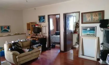 Casa com 133m² localizada no Bairro Valparaiso em Santo André- SP.