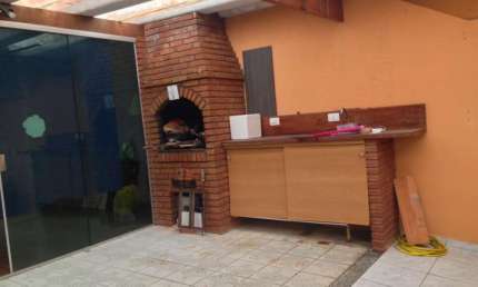 Duas residências - sendo cada imóvel - 2 quartos, Sala , Cozinha, 2 banheiro, 2 vagas