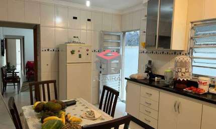 Sobrado com 207 metros localizado no Bairro Planalto em São Bernardo do Campo/SP.