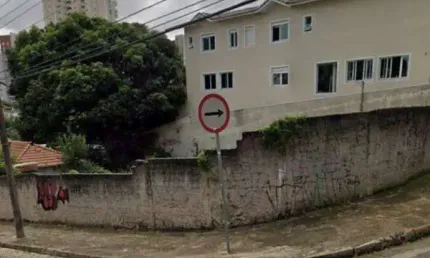 Terreno com 650 m² localizado no bairro jardim em santo andré/sp.
