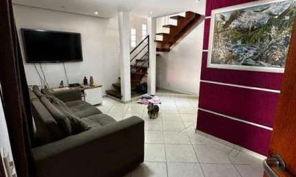 sobrado condominio fechado com 3 quartos ,sala,cozinha ,garagem