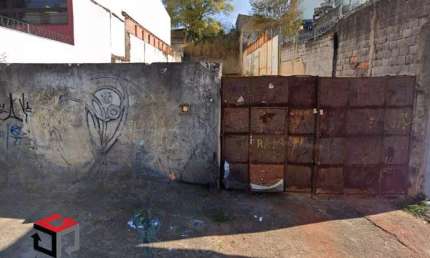 Terreno com 510 metros no Bairro Santa Maria em Santo André.