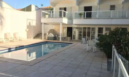 Sobrado com 682 m² localizado no Bairro Campo Belo em São Paulo/SP.
