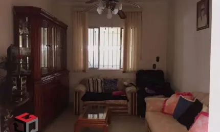 Sobrado de 220m² no Jardim Independência em São Bernardo do Campo/SP.