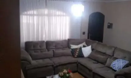 Casa com 226m² localizada no Bairro Terra Nova II em São Bernardo do Campo - SP.