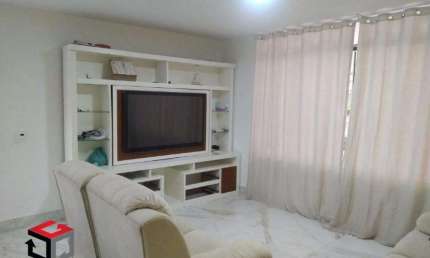 Sobrado com 379 M² de área construída, 274 M² de área de terreno no Bairro Campestre em Santo André,