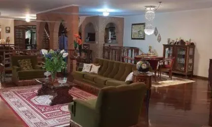 Sobrado com 761m², localizado no bairro Osvaldo Cruz em São Caetano do Sul - SP
